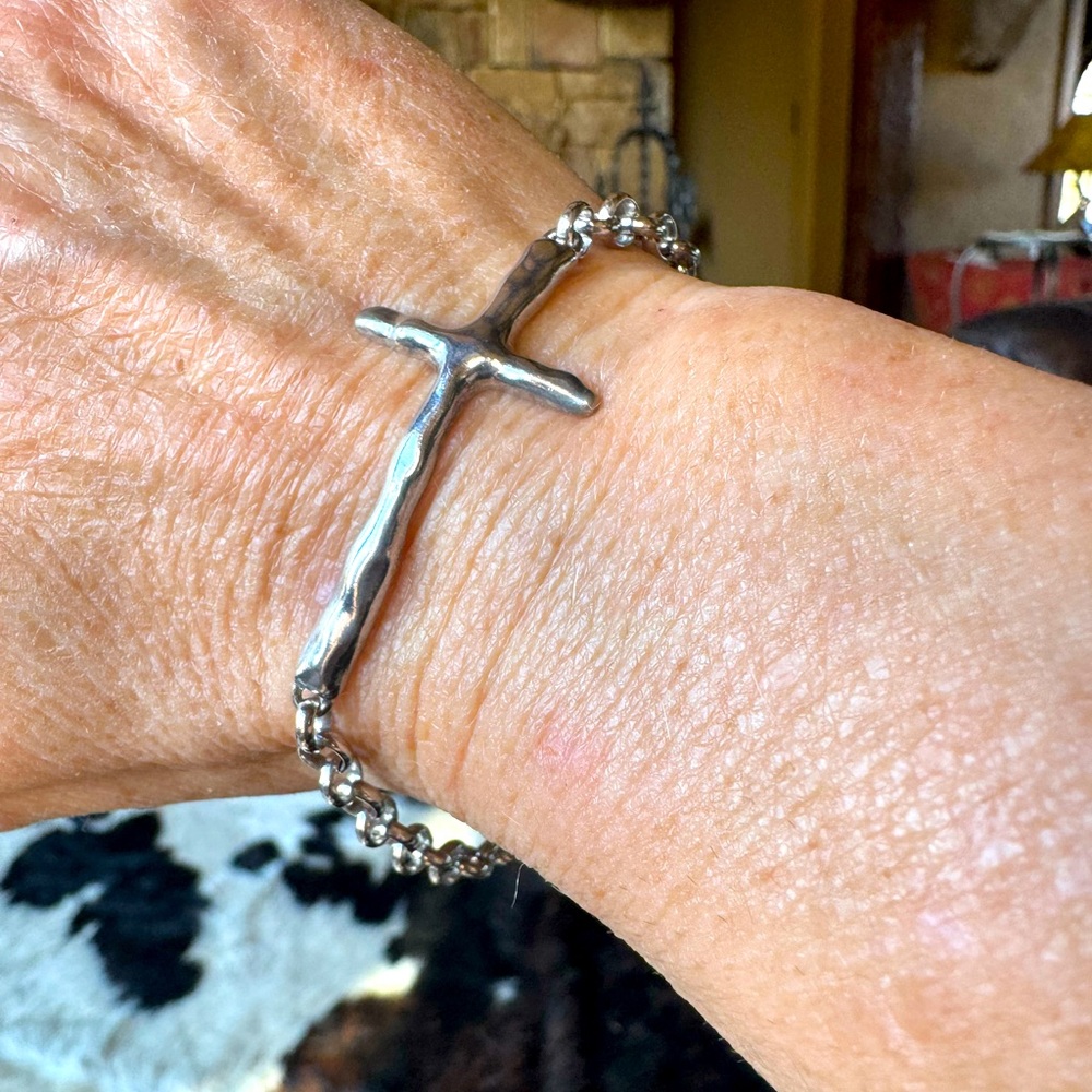 Silpada 925 silver hammered cross “In Good Faith” bracelet